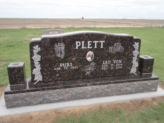 A monument for Puri and Leo Von Plett